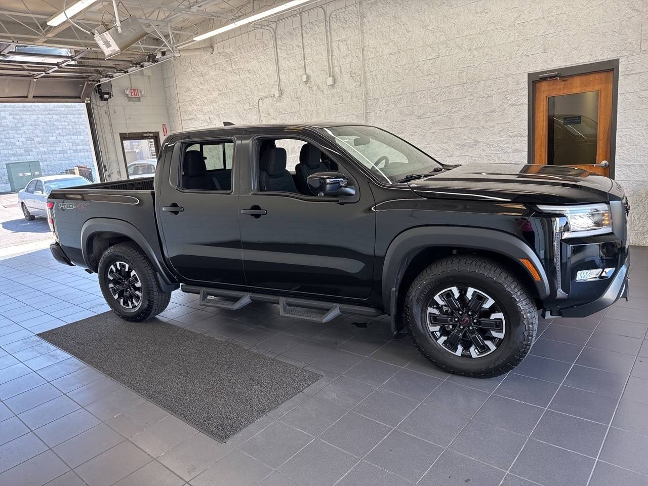 2024 Nissan Frontier PRO-4X — Pickup Truck — 14,598 mi — Springfield, MO