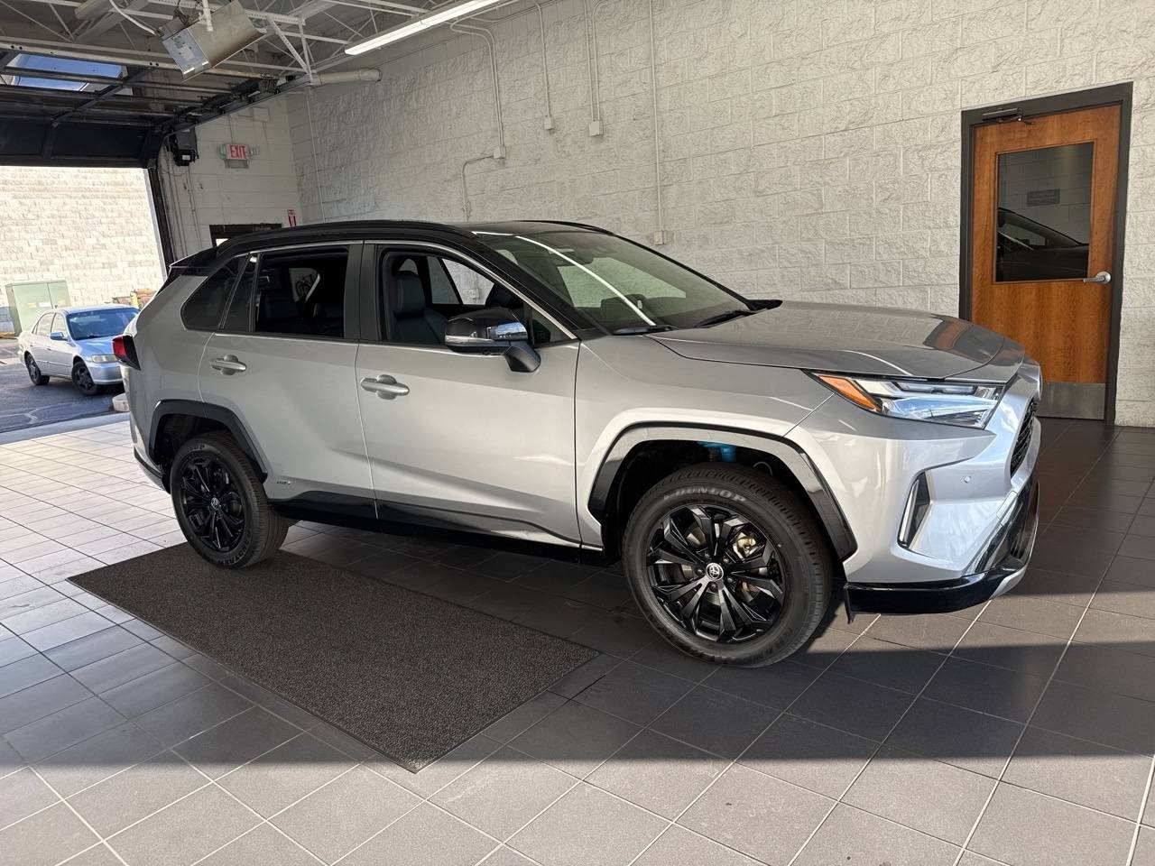 2024 Toyota RAV4 Hybrid XSE — SUV — 32,322 mi — Springfield, MO