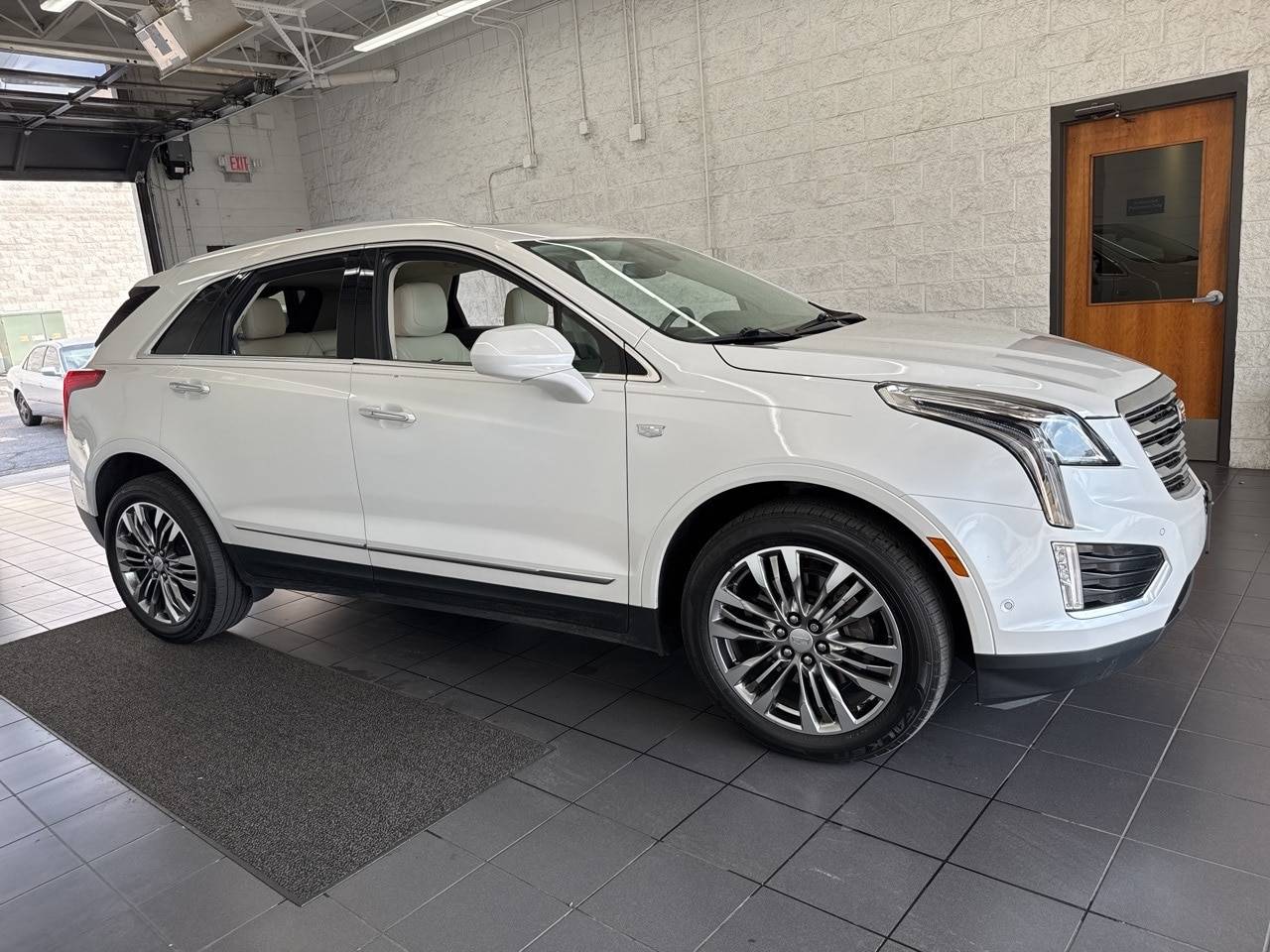 2018 Cadillac XT5 Premium Luxury — SUV — 66,912 mi — Springfield, MO