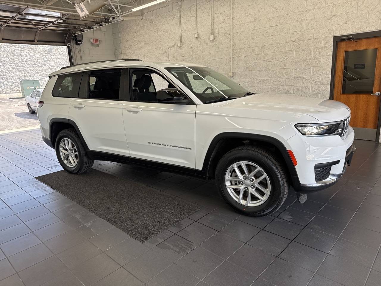 2022 Jeep Grand Cherokee Laredo — SUV — 52,277 mi — Springfield, MO