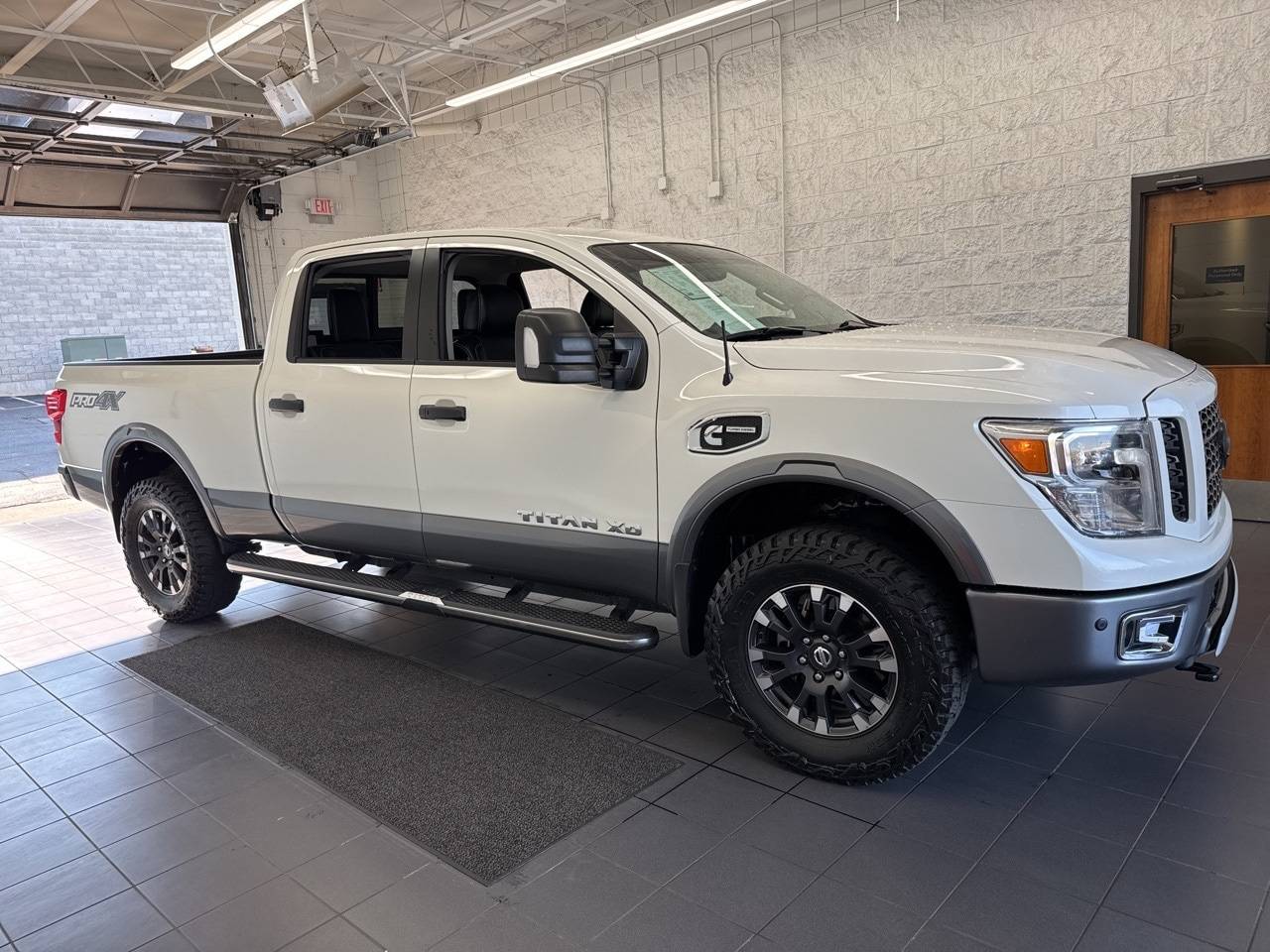 2019 Nissan Titan XD PRO-4X — Pickup Truck — 57,654 mi — Springfield, MO