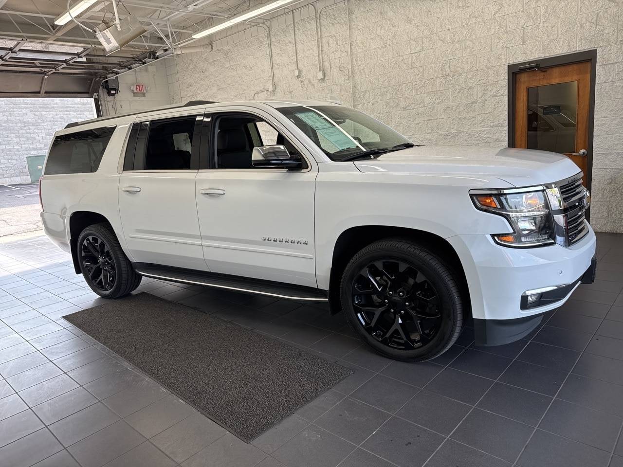 2019 Chevrolet Suburban Premier — SUV — 111,572 mi — Springfield, MO
