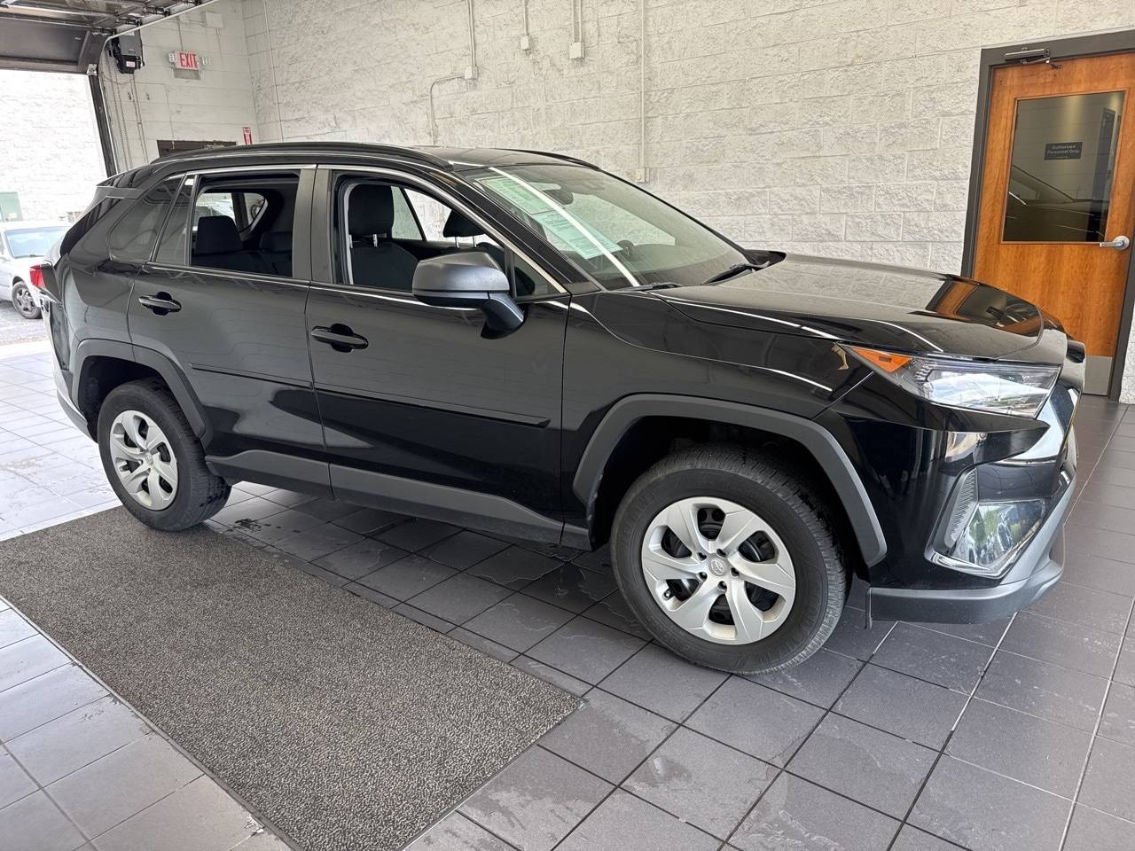 2021 Toyota RAV4 LE — SUV — 68,705 mi — Springfield, MO
