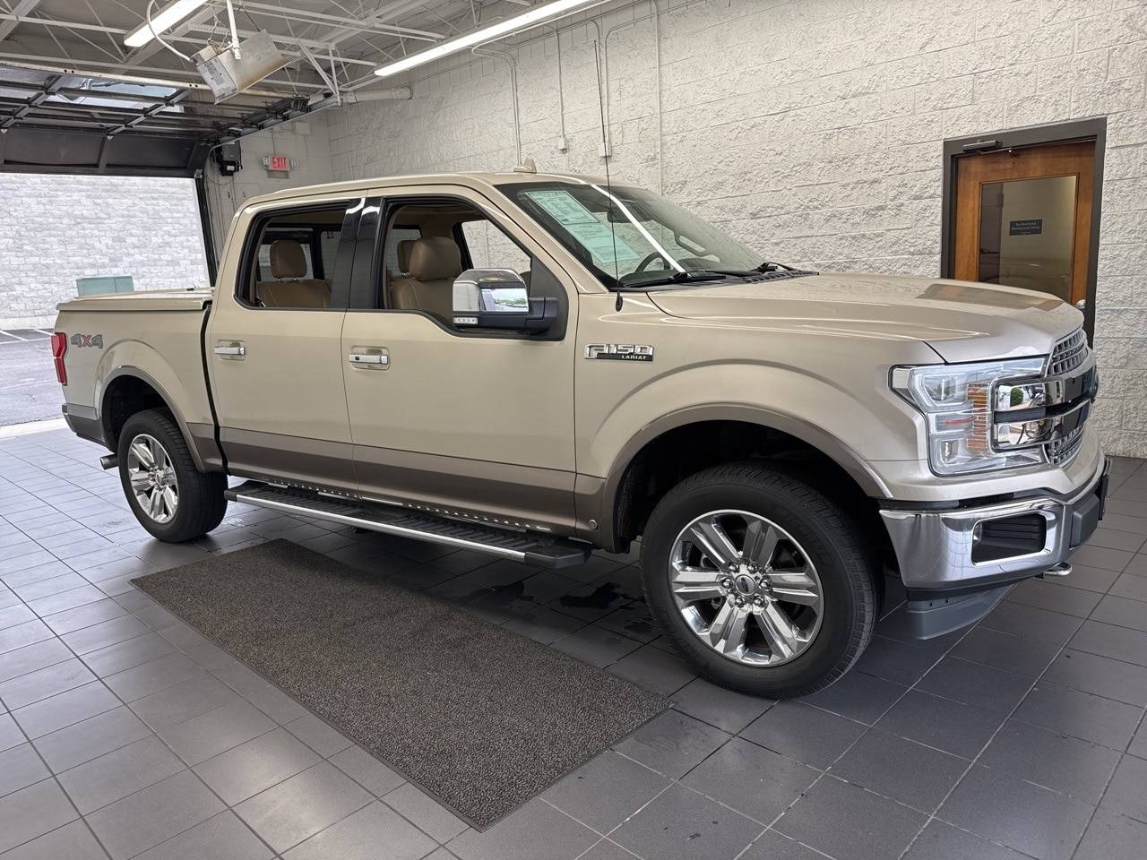 2018 Ford F-150 Lariat — Pickup Truck — 114,579 mi — Springfield, MO