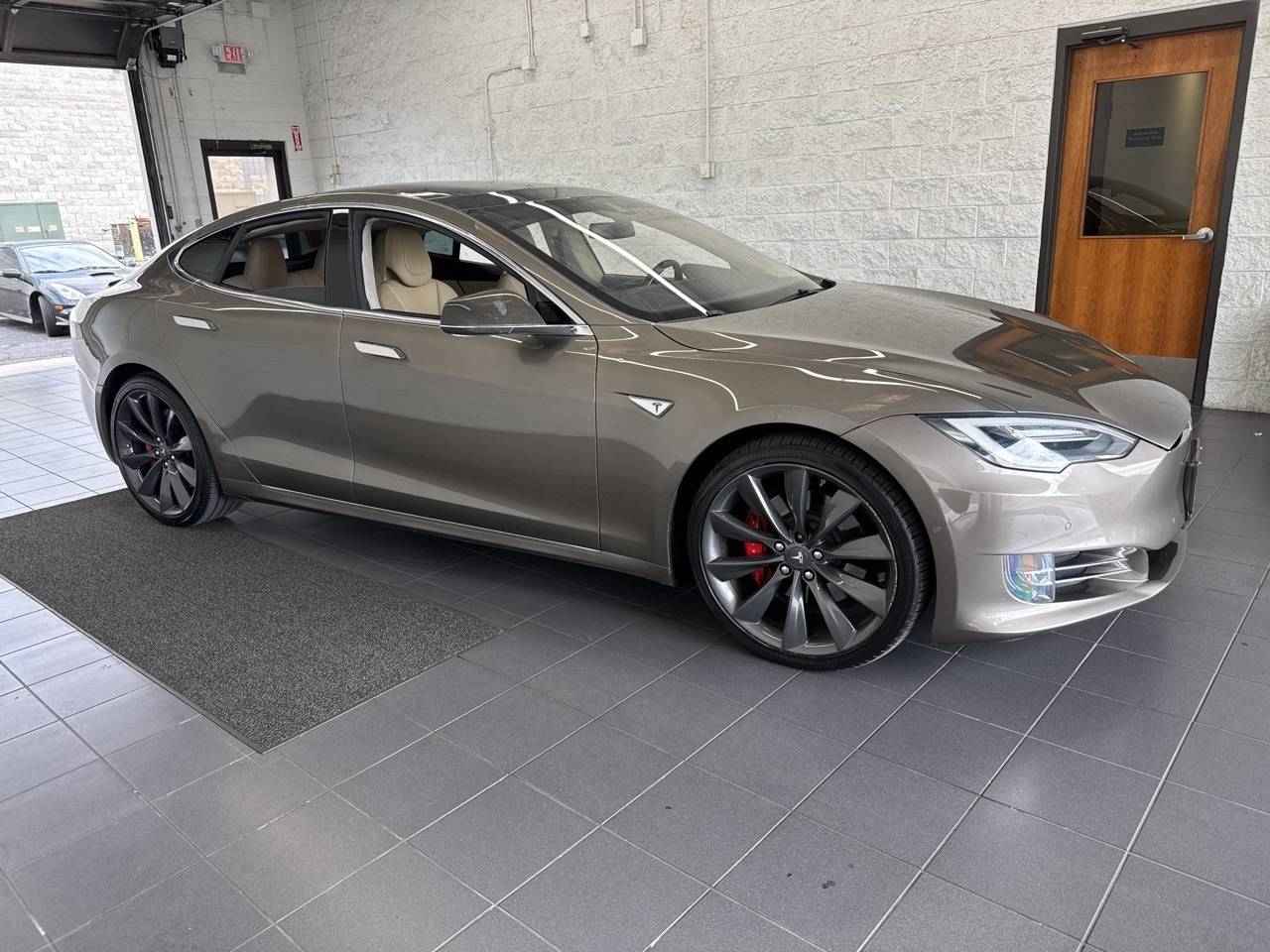 2016 Tesla Model S P100D — Hatchback — 93,313 mi — Springfield, MO