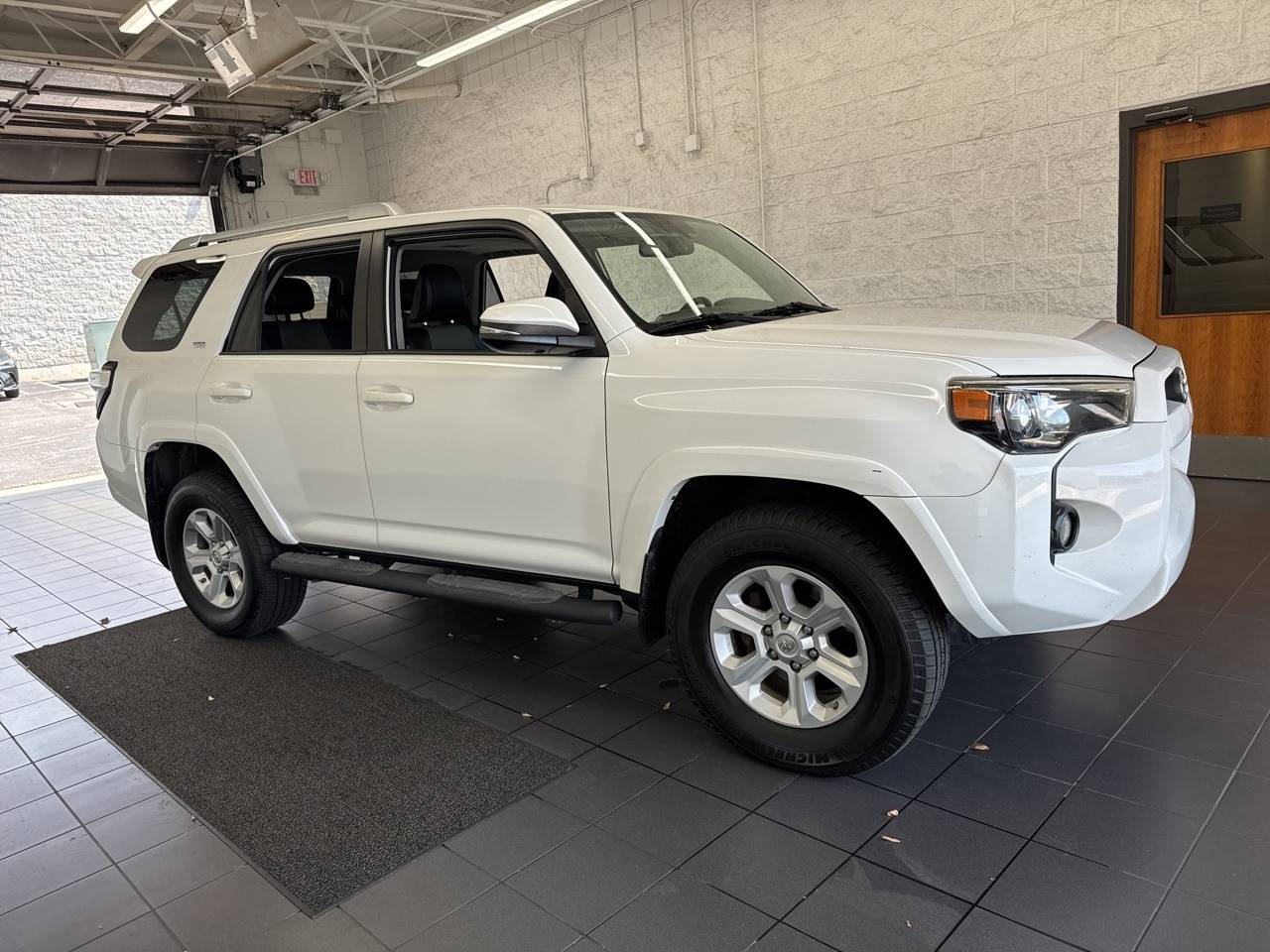 2016 Toyota 4Runner SR5 Premium — SUV — 197,878 mi — Springfield, MO