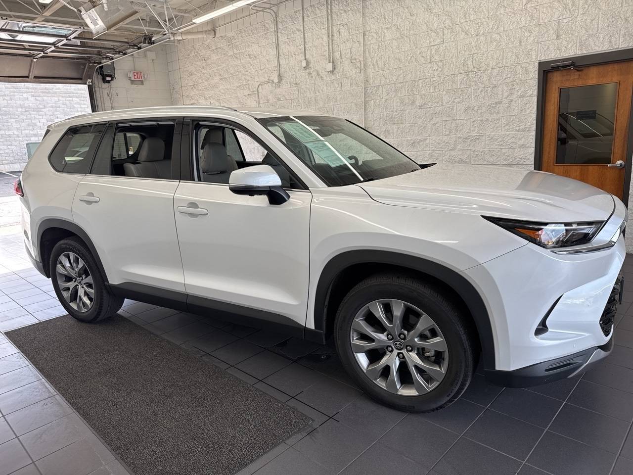 2024 Toyota Grand Highlander Limited — SUV — 27,361 mi — Springfield, MO