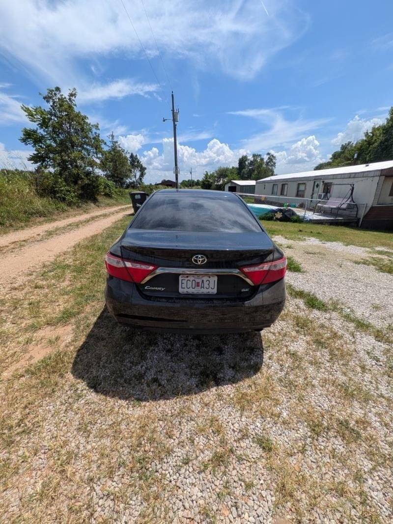 2017 Toyota Camry SE — Sedan — 163,553 mi — Springfield, MO