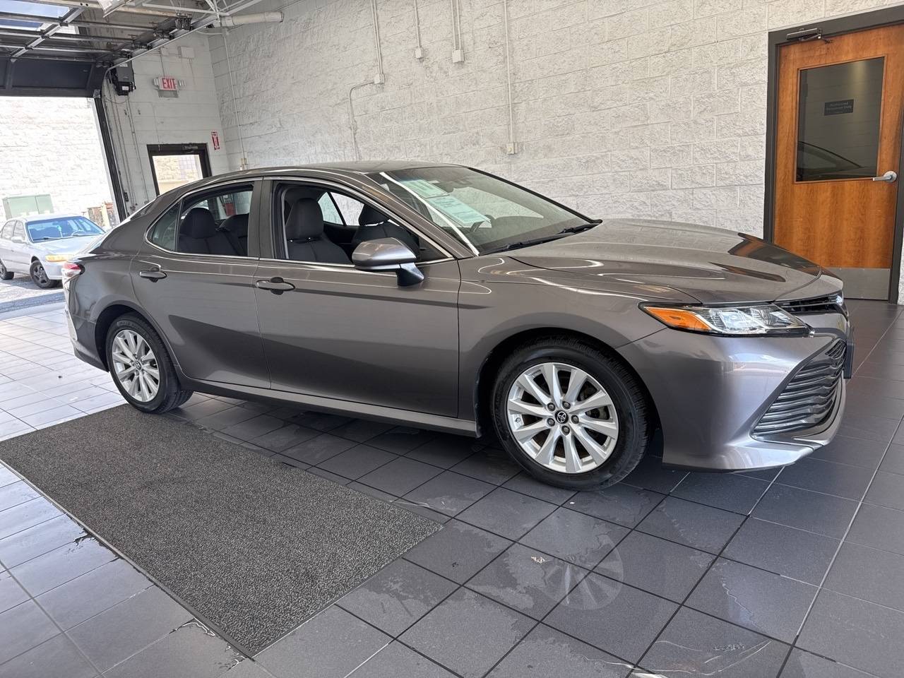 2018 Toyota Camry LE — Sedan — 44,935 mi — Springfield, MO