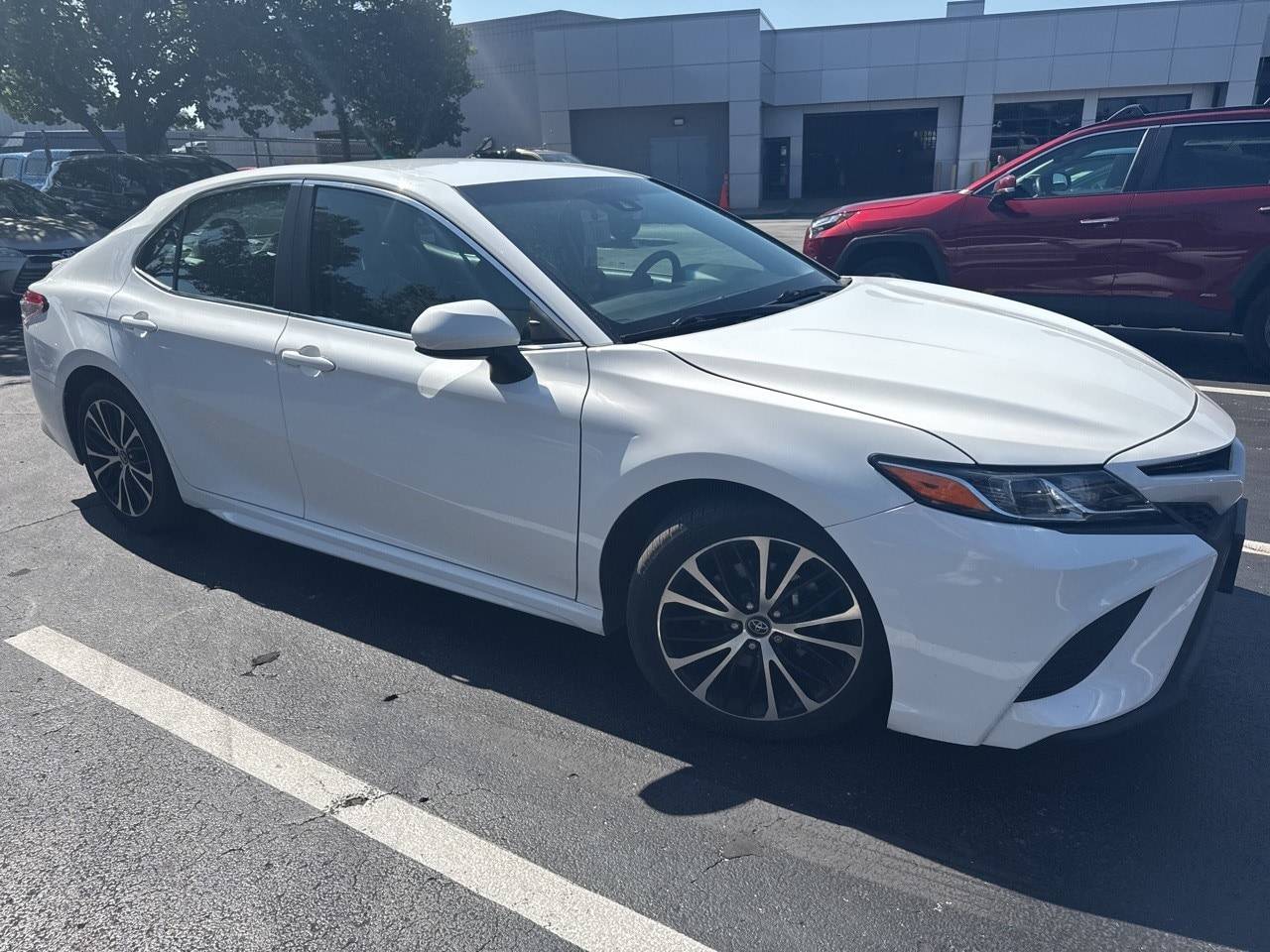 2018 Toyota Camry SE — Sedan — 104,046 mi — Springfield, MO