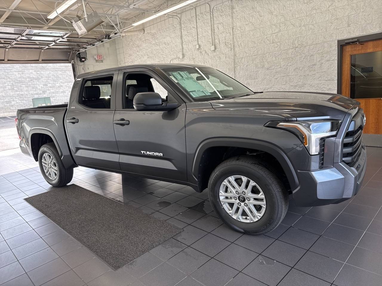 2026 Toyota Tundra SR5 — Pickup Truck — 759 mi — Springfield, MO