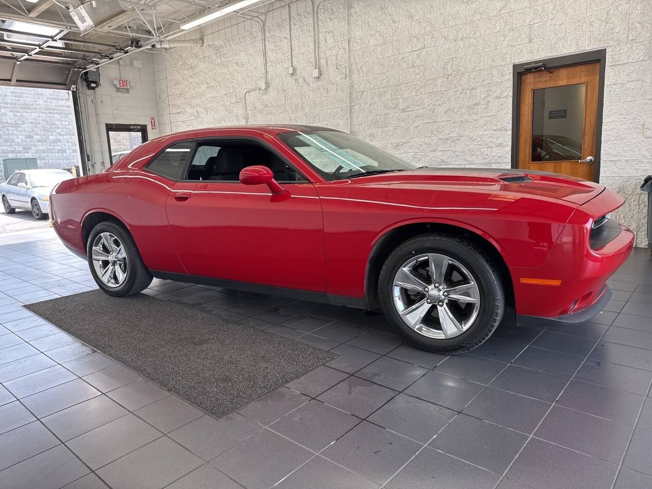 2016 Dodge Challenger SXT — Coupe — 125,489 mi — Springfield, MO