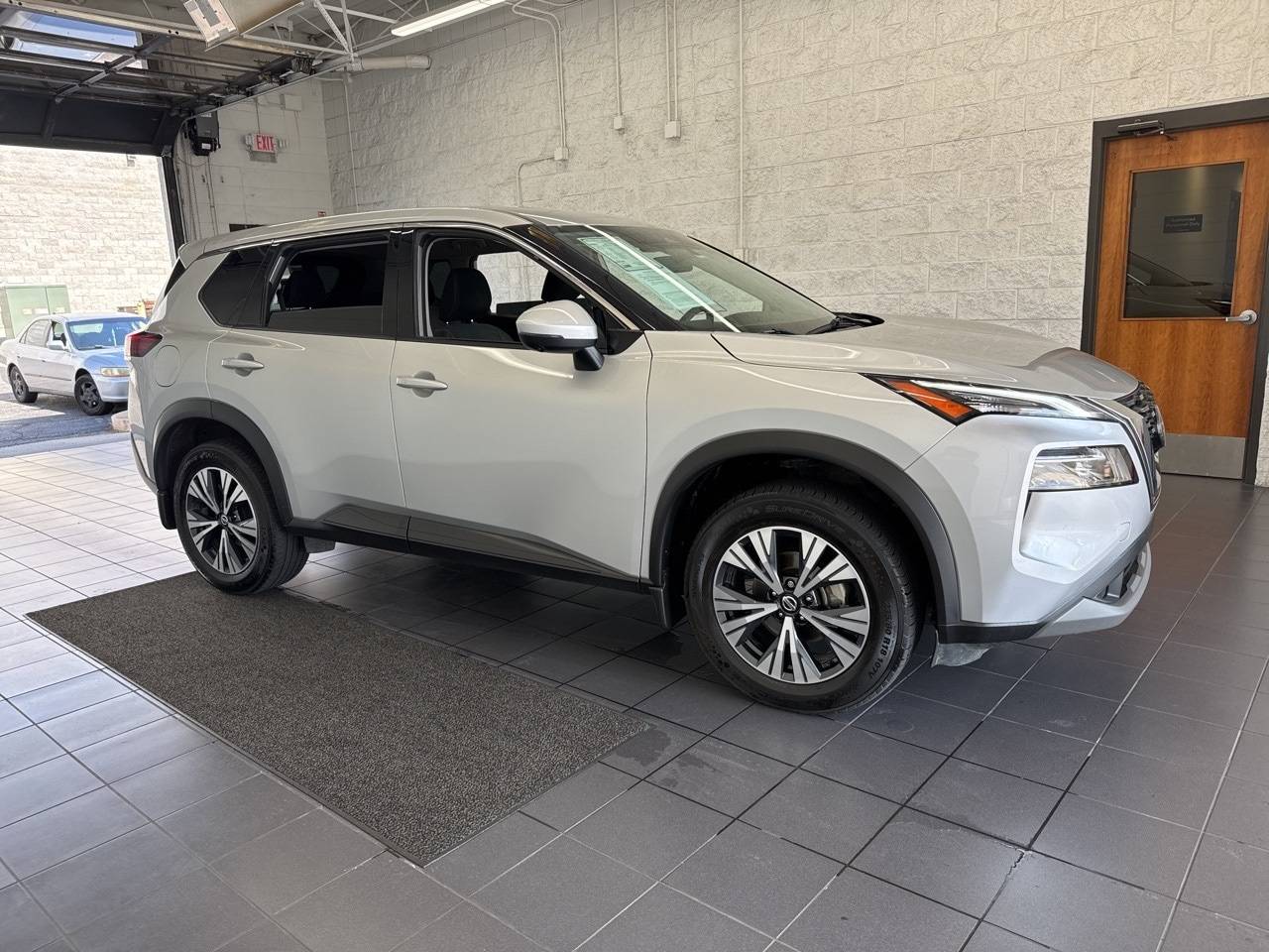 2021 Nissan Rogue SV — SUV — 115,005 mi — Springfield, MO