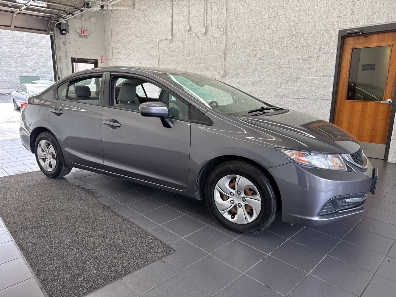2014 Honda Civic LX — Sedan — 195,800 mi — Springfield, MO