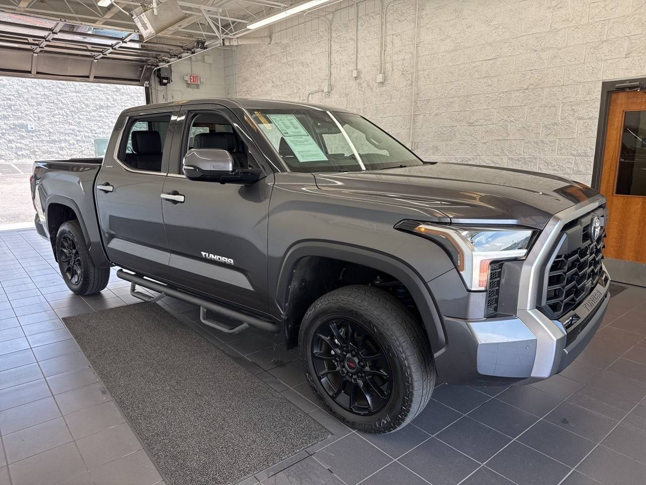2023 Toyota Tundra Limited — Pickup Truck — 14,752 mi — Springfield, MO