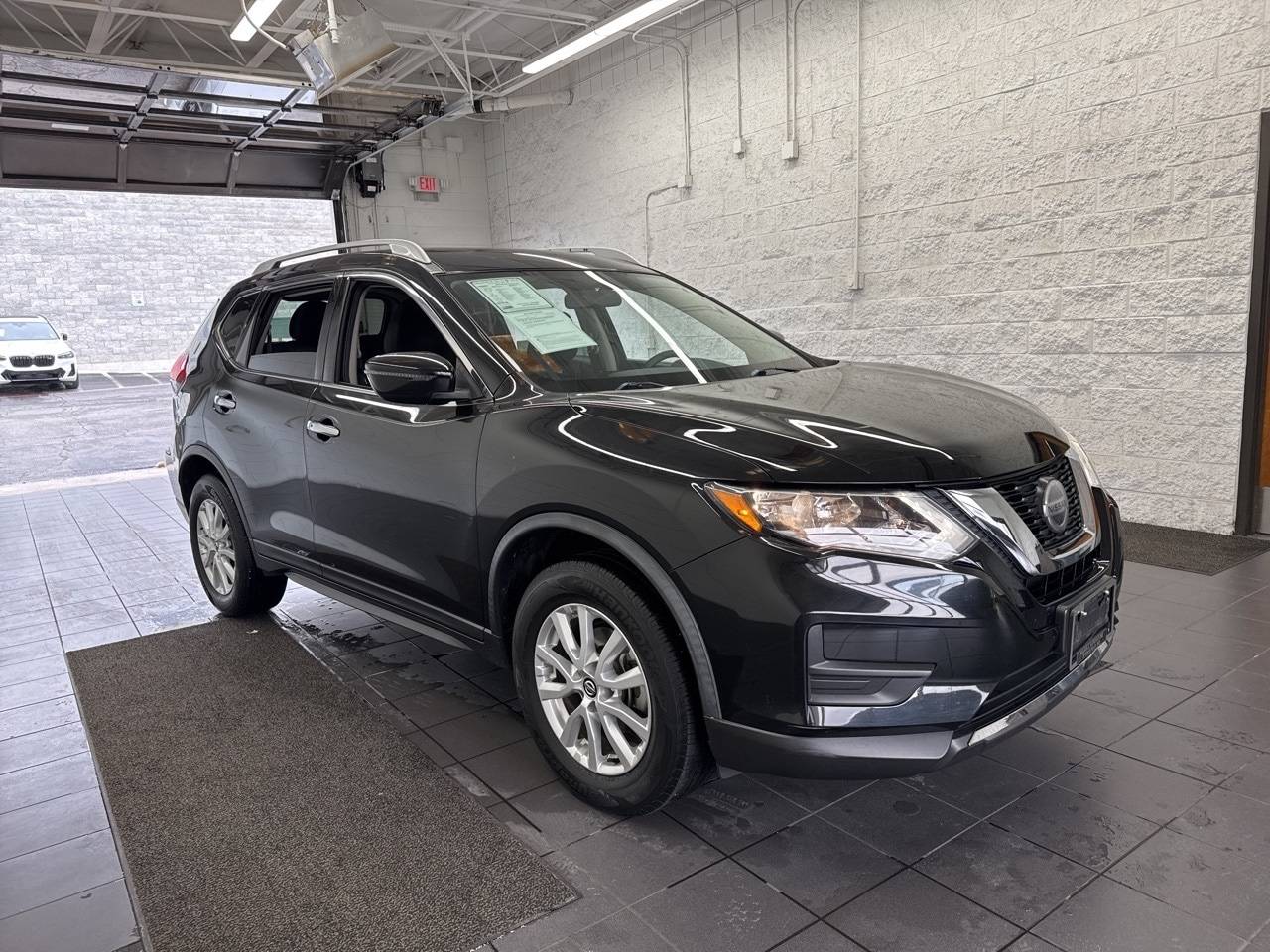 2018 Nissan Rogue SV — SUV — 94,176 mi — Springfield, MO