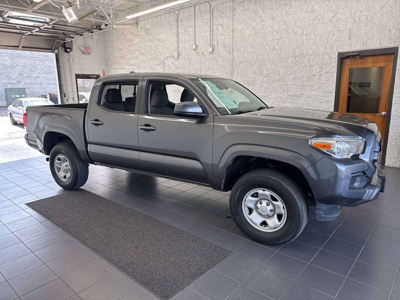 2021 Toyota Tacoma SR — Pickup Truck — 40,486 mi — Springfield, MO