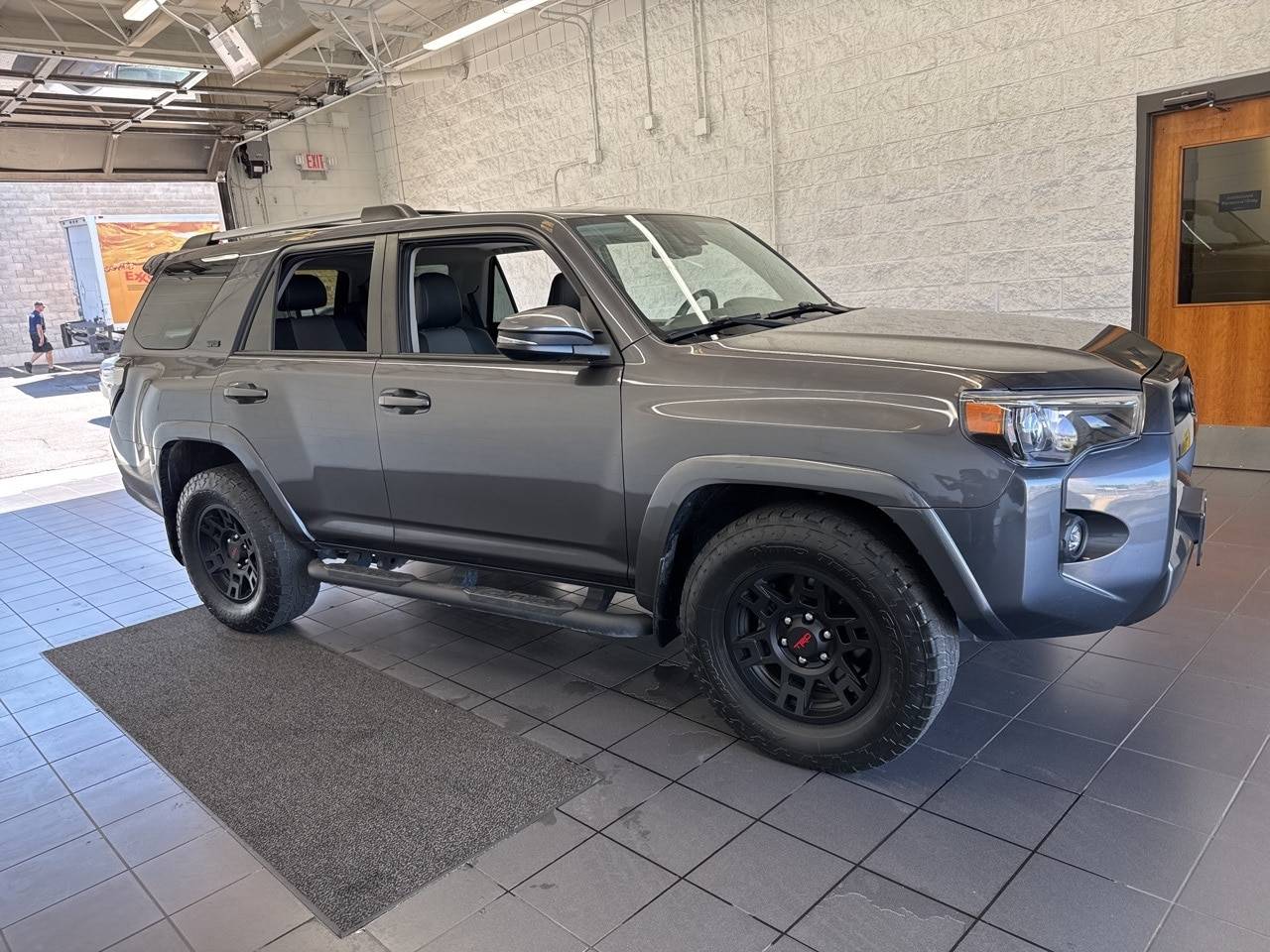 2022 Toyota 4Runner SR5 Premium — SUV — 54,445 mi — Springfield, MO