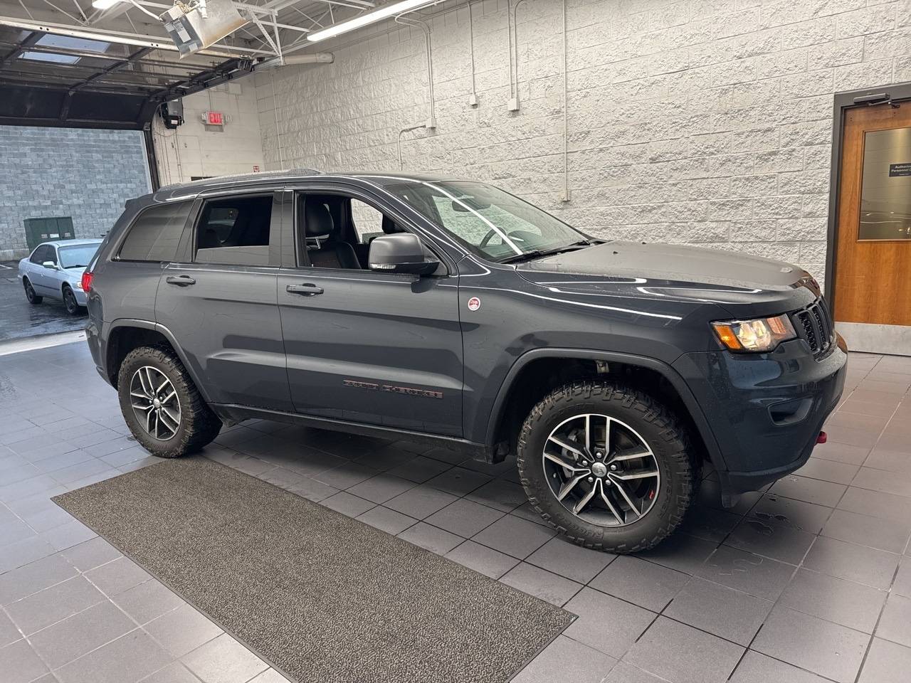 2017 Jeep Grand Cherokee Trailhawk — SUV — 96,094 mi — Springfield, MO