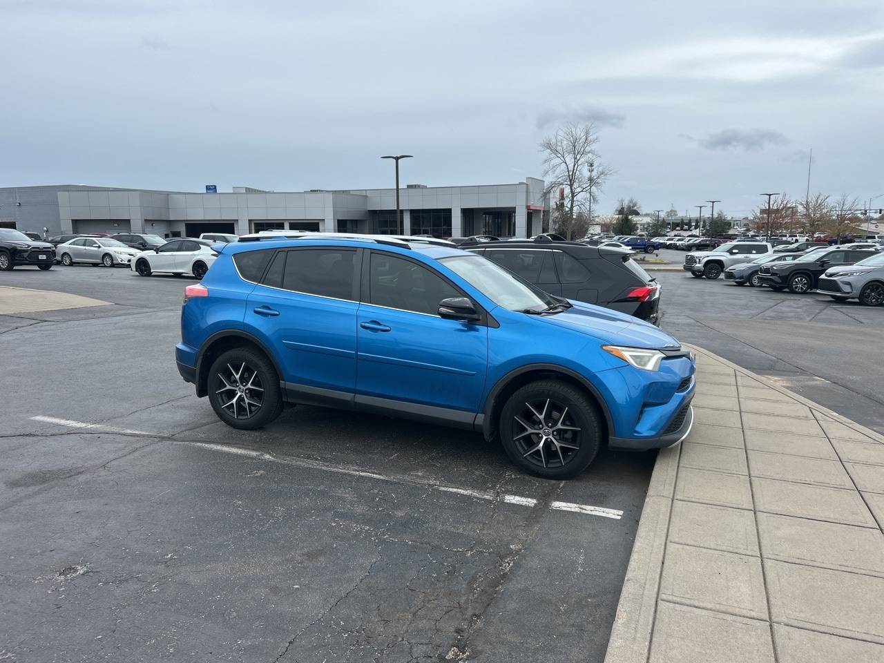 2016 Toyota RAV4 SE — SUV — 117,086 mi — Springfield, MO