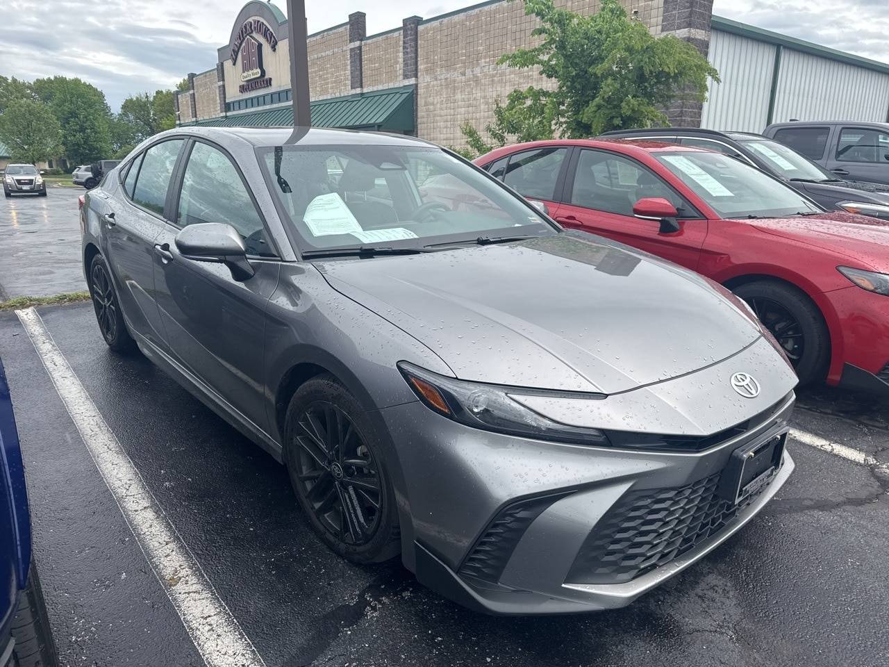 2025 Toyota Camry LE — Sedan — 13,522 mi — Springfield, MO