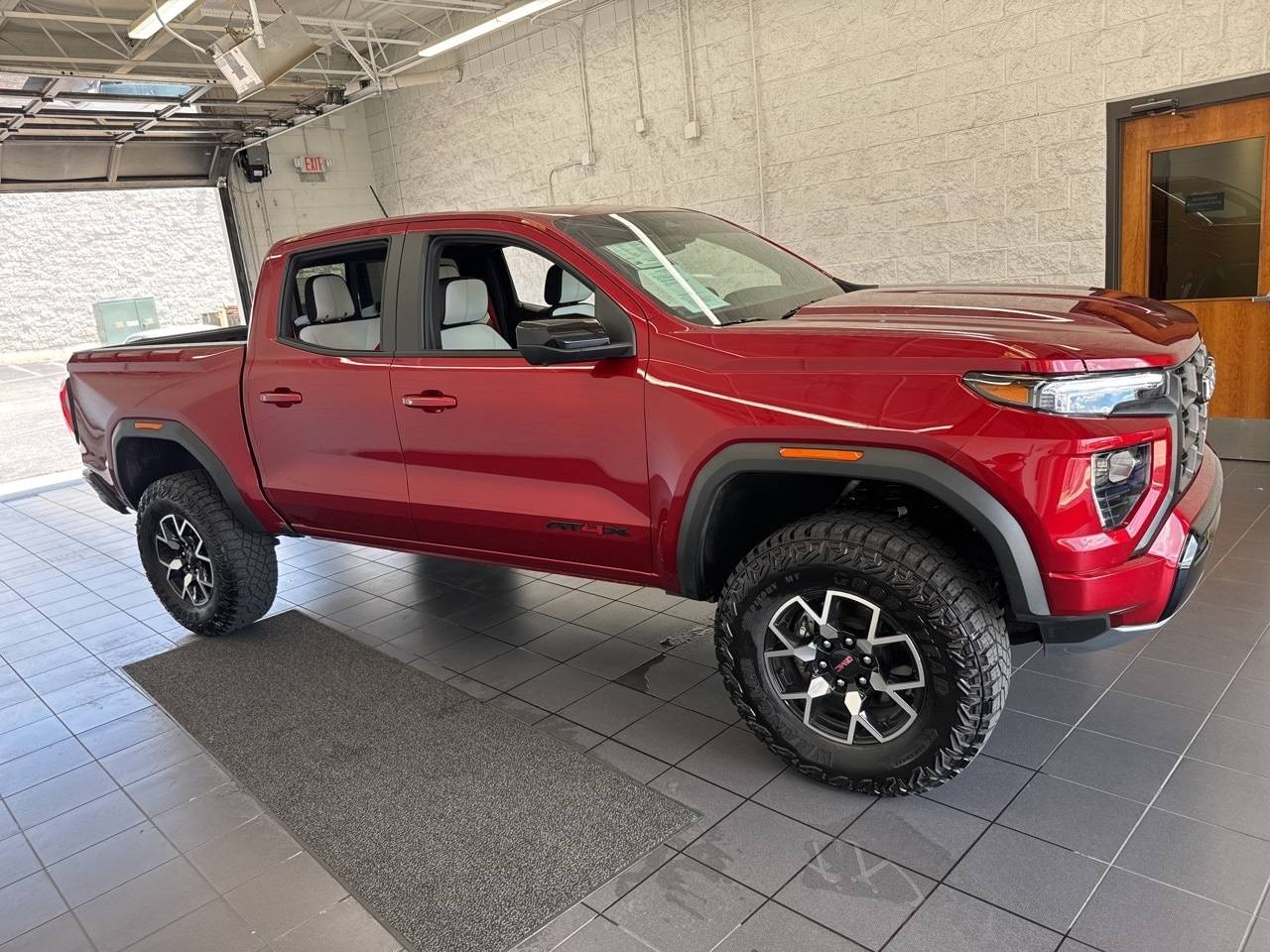 2024 GMC Canyon AT4X — Pickup Truck — 8,755 mi — Springfield, MO