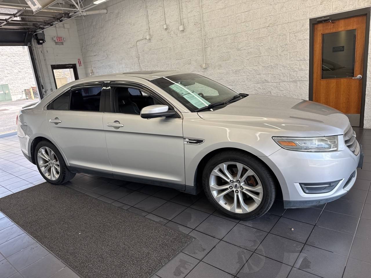 2013 Ford Taurus SEL — Sedan — 130,920 mi — Springfield, MO