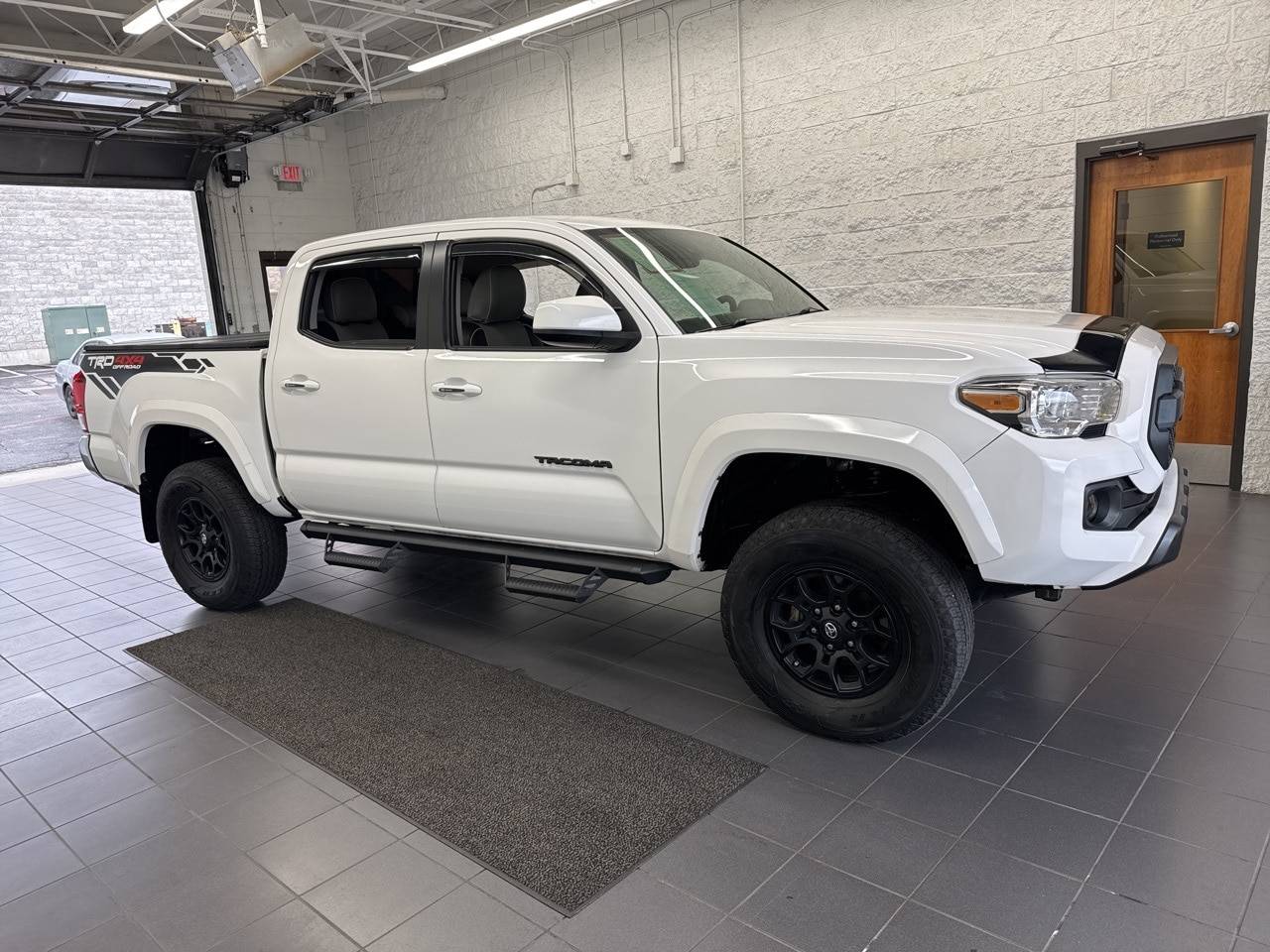 2019 Toyota Tacoma SR5 — Pickup Truck — 123,536 mi — Springfield, MO