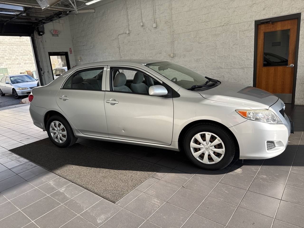 2009 Toyota Corolla LE — Sedan — 84,575 mi — Springfield, MO