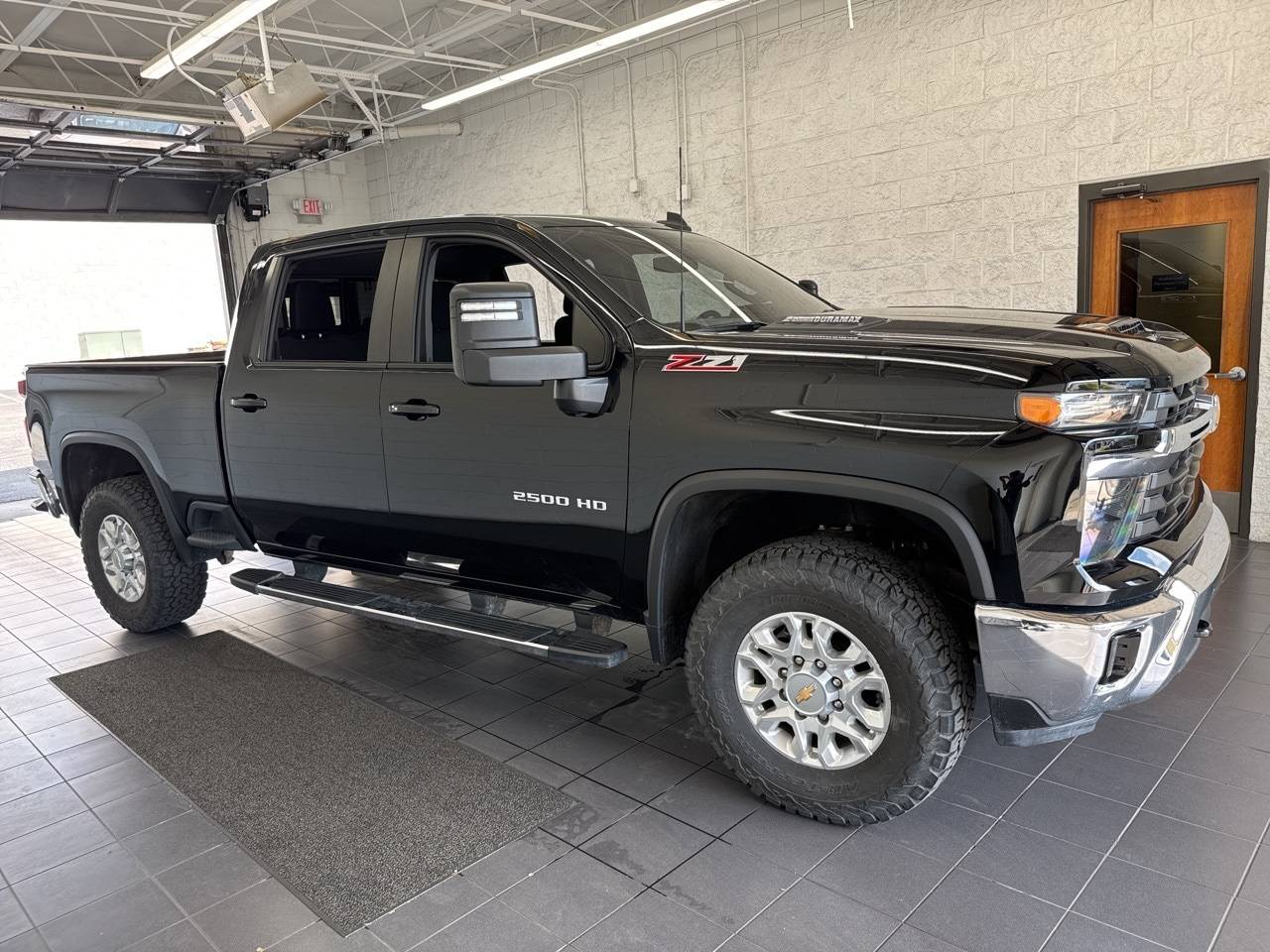 2024 Chevrolet Silverado 2500HD LT — Pickup Truck — 19,200 mi — Springfield, MO