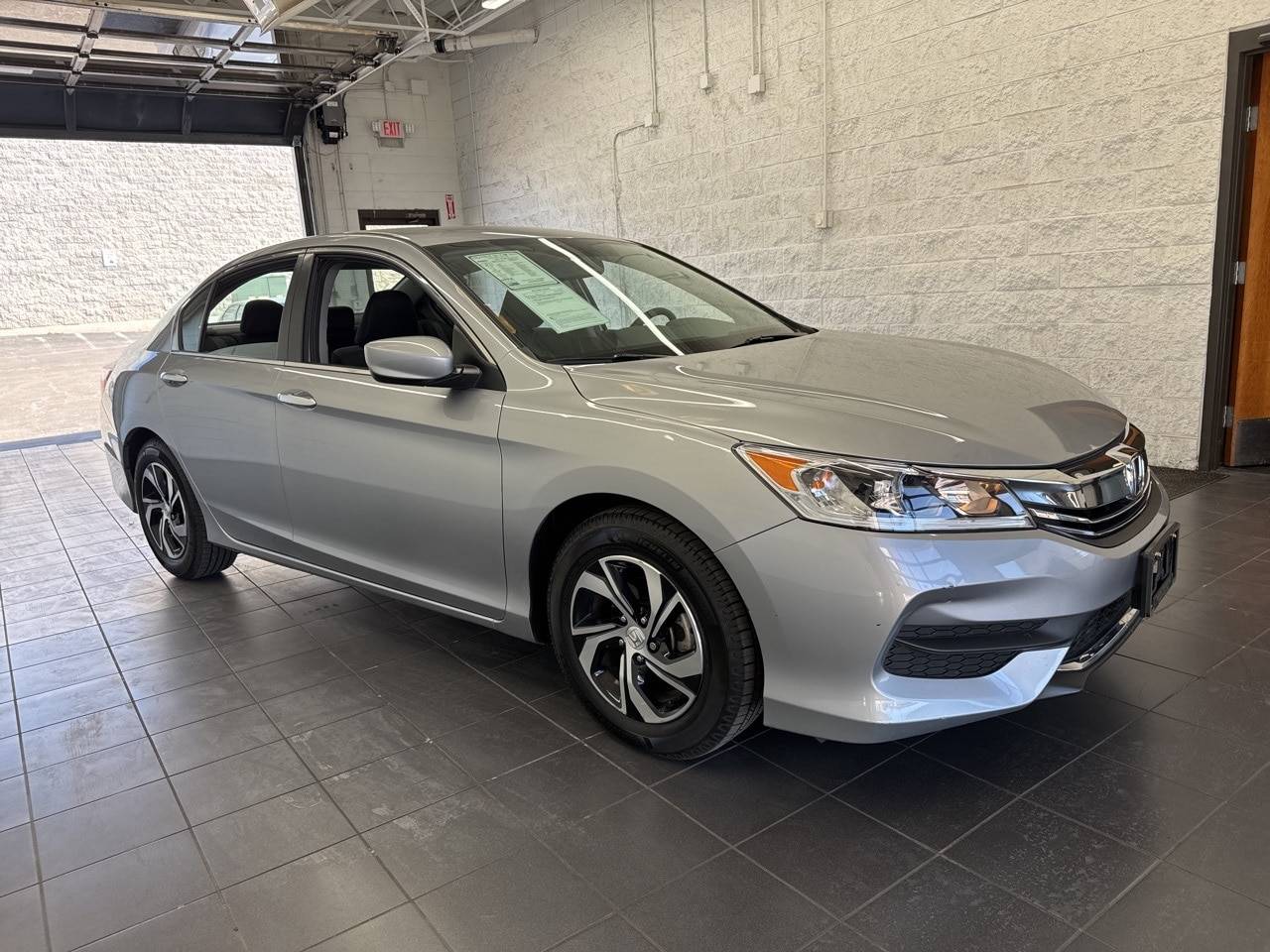 2017 Honda Accord LX — Sedan — 96,648 mi — Springfield, MO