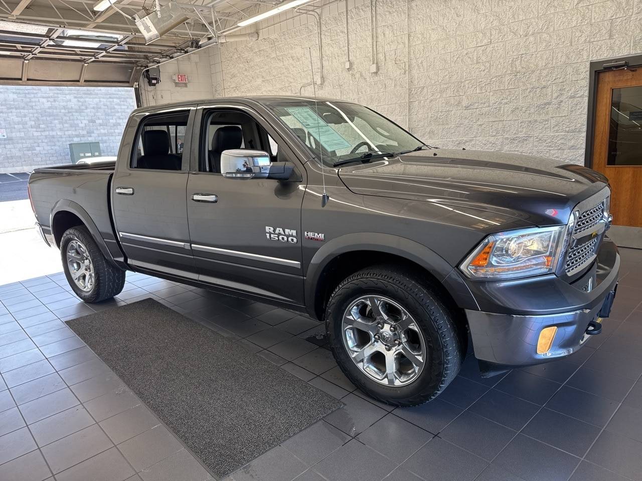 2014 Ram 1500 Laramie — Pickup Truck — 176,234 mi — Springfield, MO