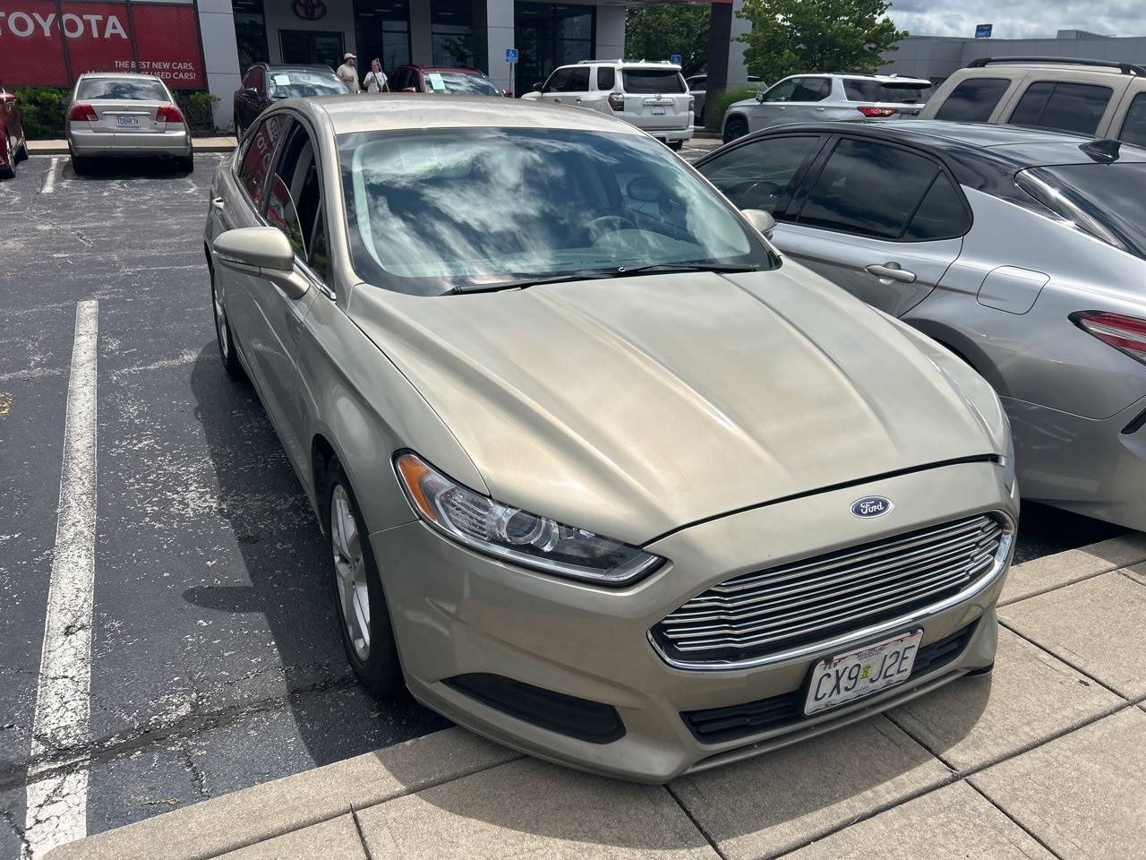 2016 Ford Fusion SE — Sedan — 120,982 mi — Springfield, MO