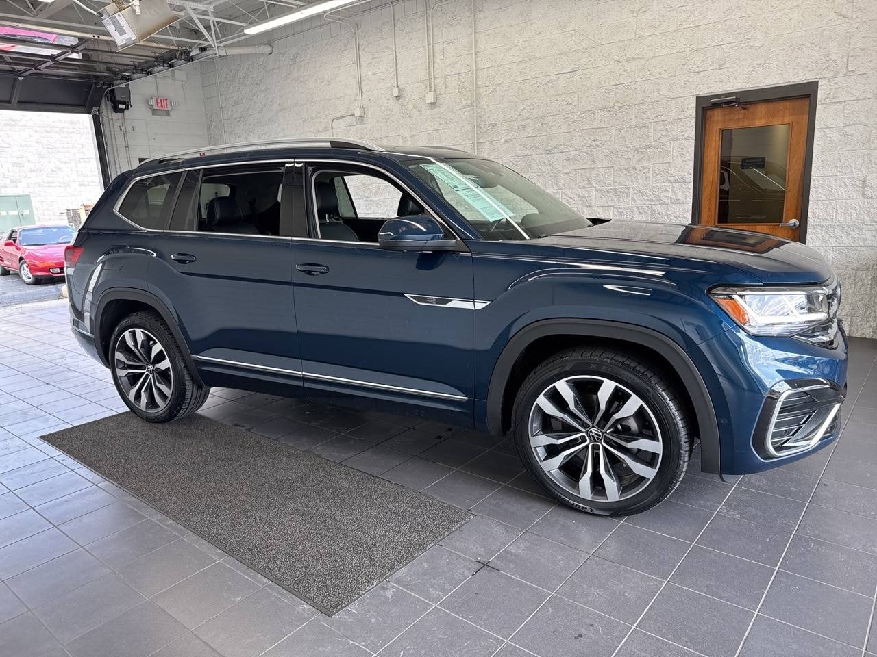 2022 Volkswagen Atlas SEL Premium R-Line — SUV — 73,884 mi — Springfield, MO