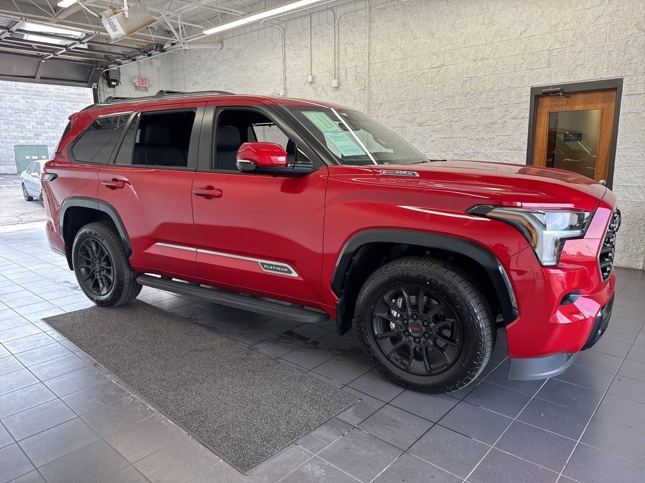 2025 Toyota Sequoia Platinum — SUV — 8,822 mi — Springfield, MO