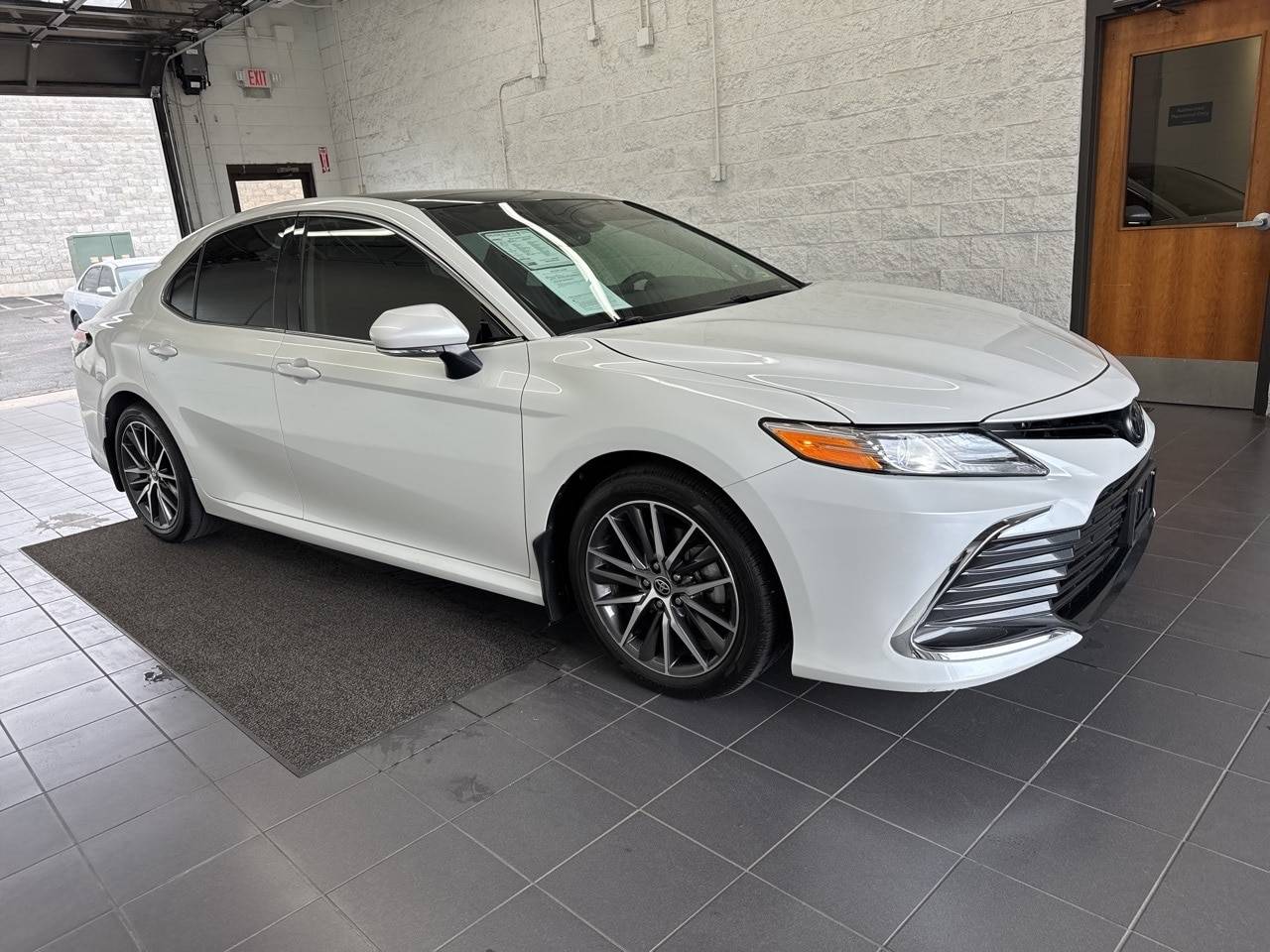 2021 Toyota Camry XLE — Sedan — 61,208 mi — Springfield, MO