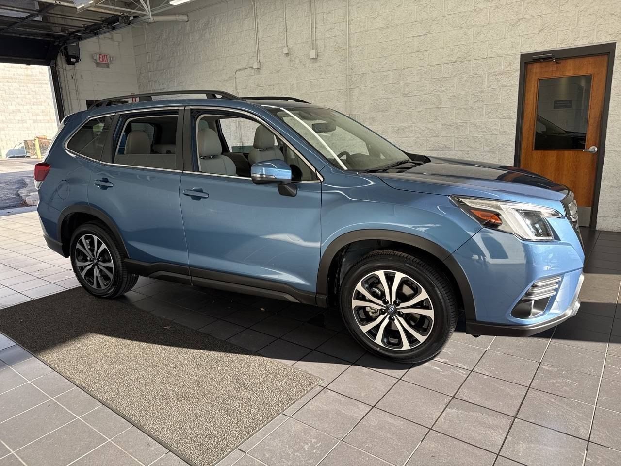 2023 Subaru Forester Limited — SUV — 19,780 mi — Springfield, MO