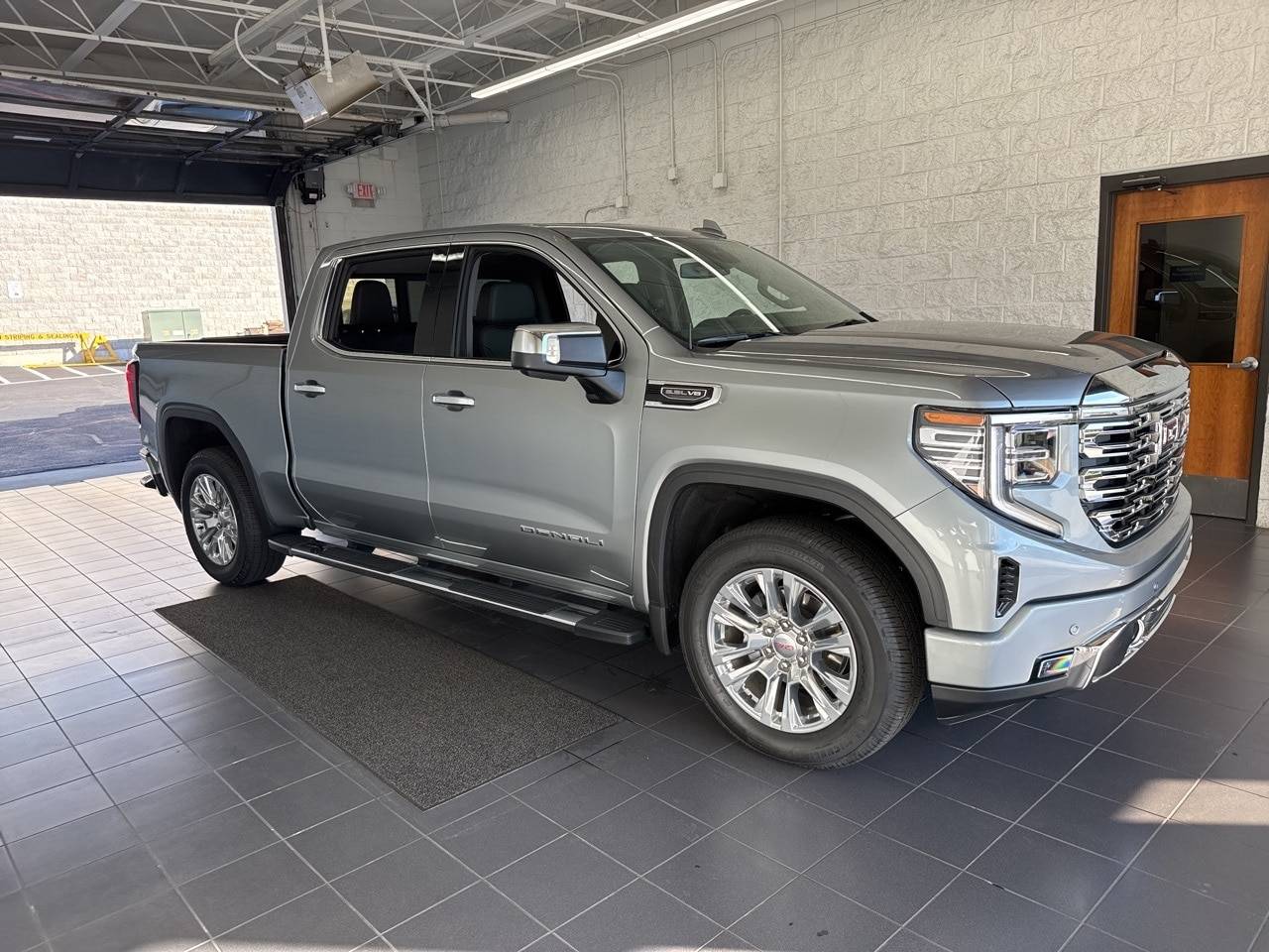 2025 GMC Sierra 1500 Denali — Pickup Truck — 6,405 mi — Springfield, MO