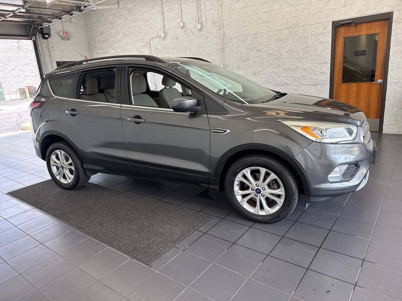 2017 Ford Escape SE — SUV — 160,172 mi — Springfield, MO