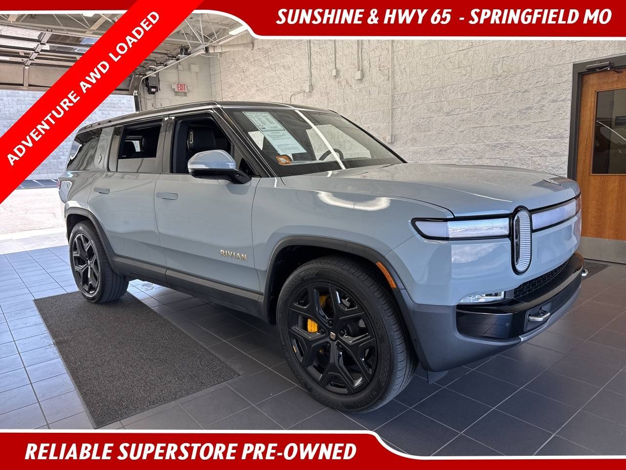 2023 Rivian R1S