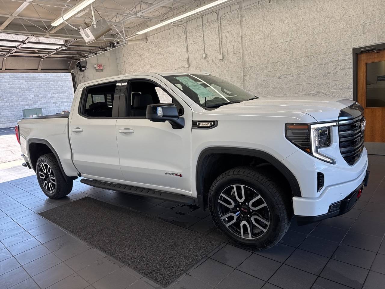 2024 GMC Sierra 1500 AT4 — Pickup Truck — 50,851 mi — Springfield, MO