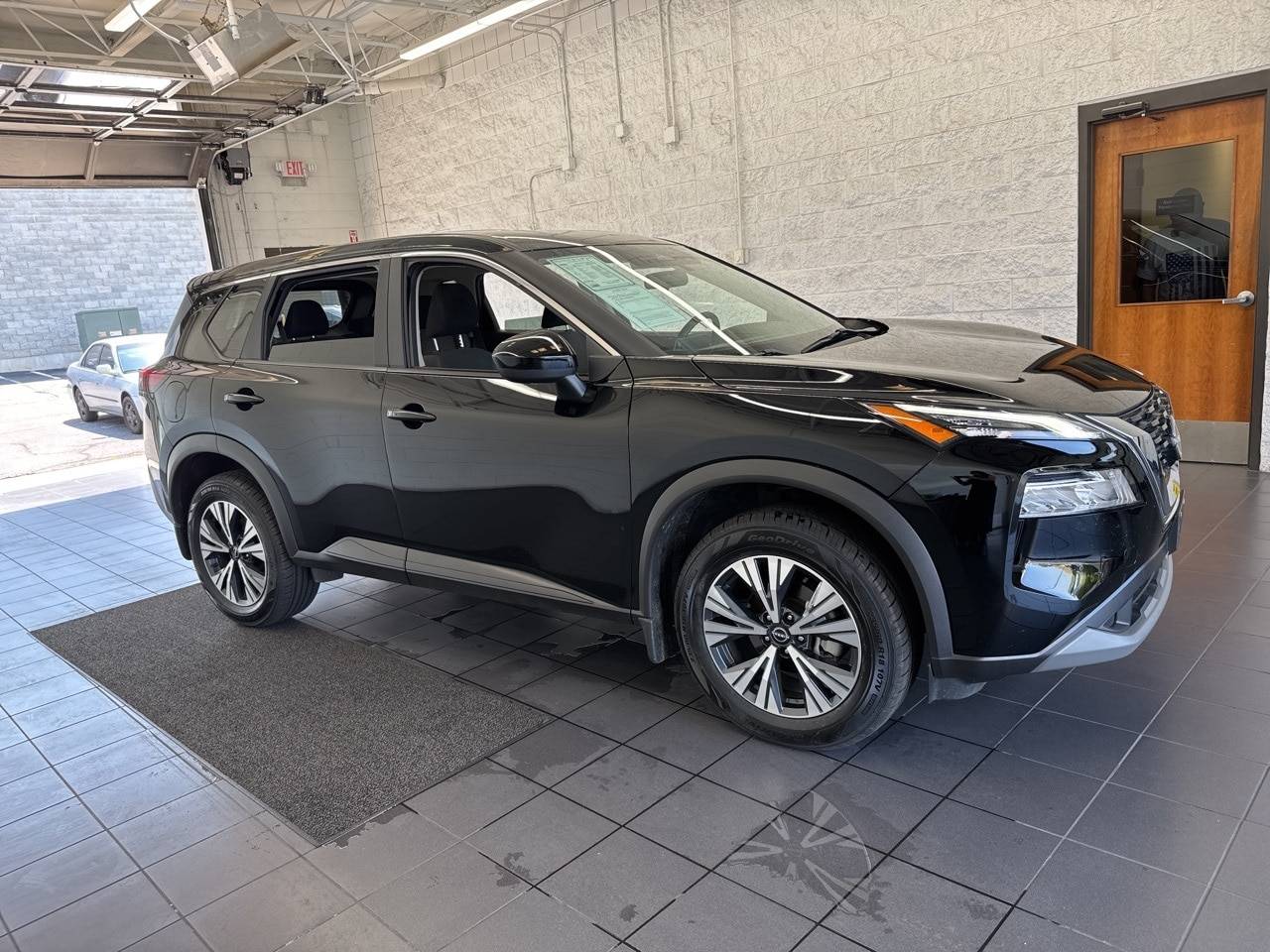 2023 Nissan Rogue SV — SUV — 26,080 mi — Springfield, MO