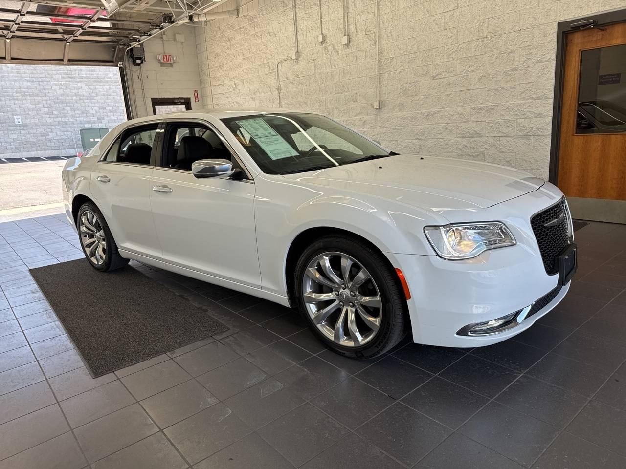 2019 Chrysler 300 Limited — Sedan — 66,095 mi — Springfield, MO