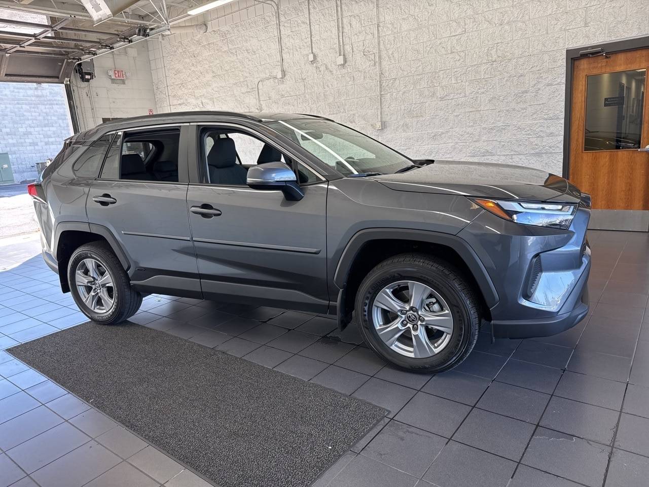 2023 Toyota RAV4 Hybrid XLE — SUV — 17,509 mi — Springfield, MO
