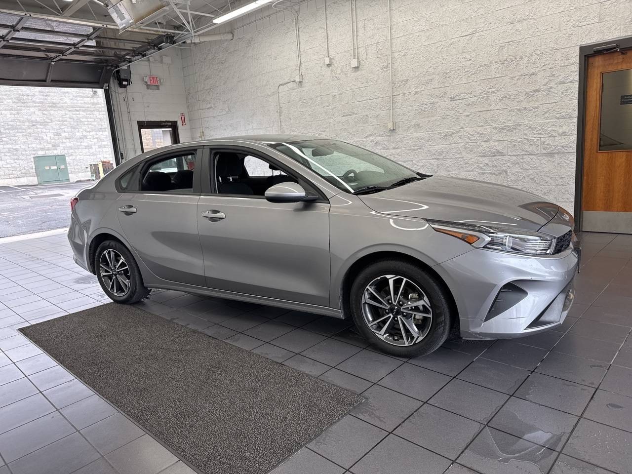 2024 Kia Forte LXS — Sedan — 47,328 mi — Springfield, MO