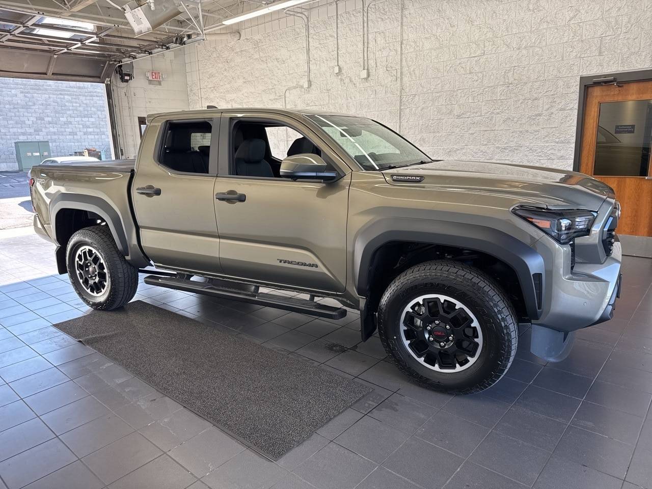 2025 Toyota Tacoma TRD Off Road Hybrid — Pickup Truck — 8,387 mi — Springfield, MO