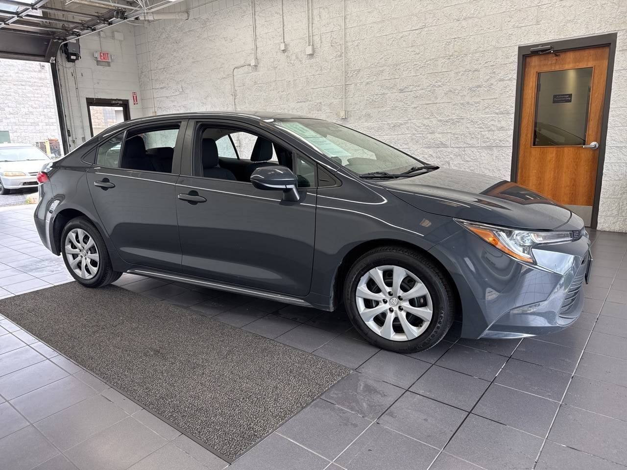 2023 Toyota Corolla LE — Sedan — 41,999 mi — Springfield, MO