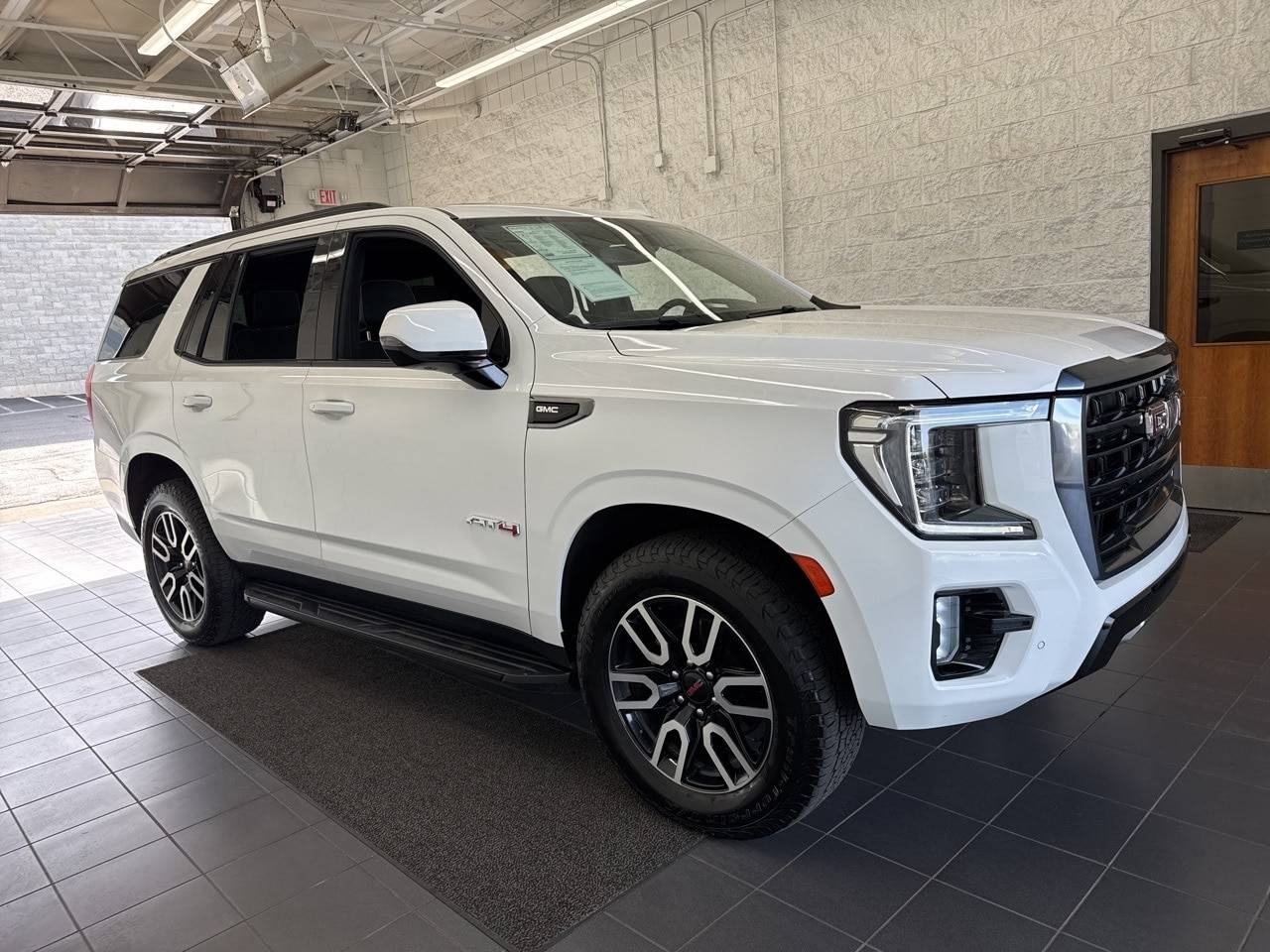 2022 GMC Yukon AT4 — SUV — 69,438 mi — Springfield, MO