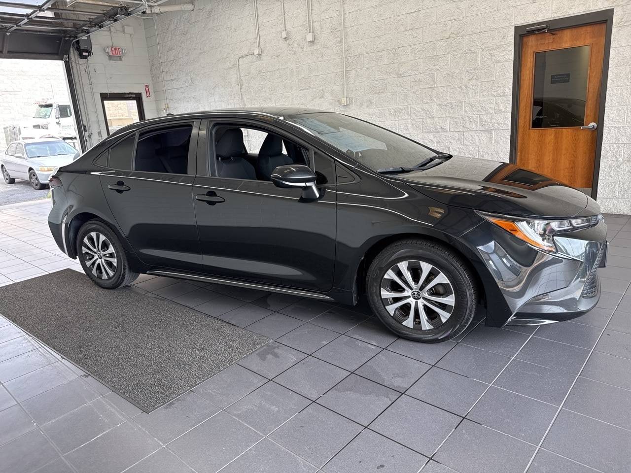 2022 Toyota Corolla Hybrid LE — Sedan — 75,012 mi — Springfield, MO