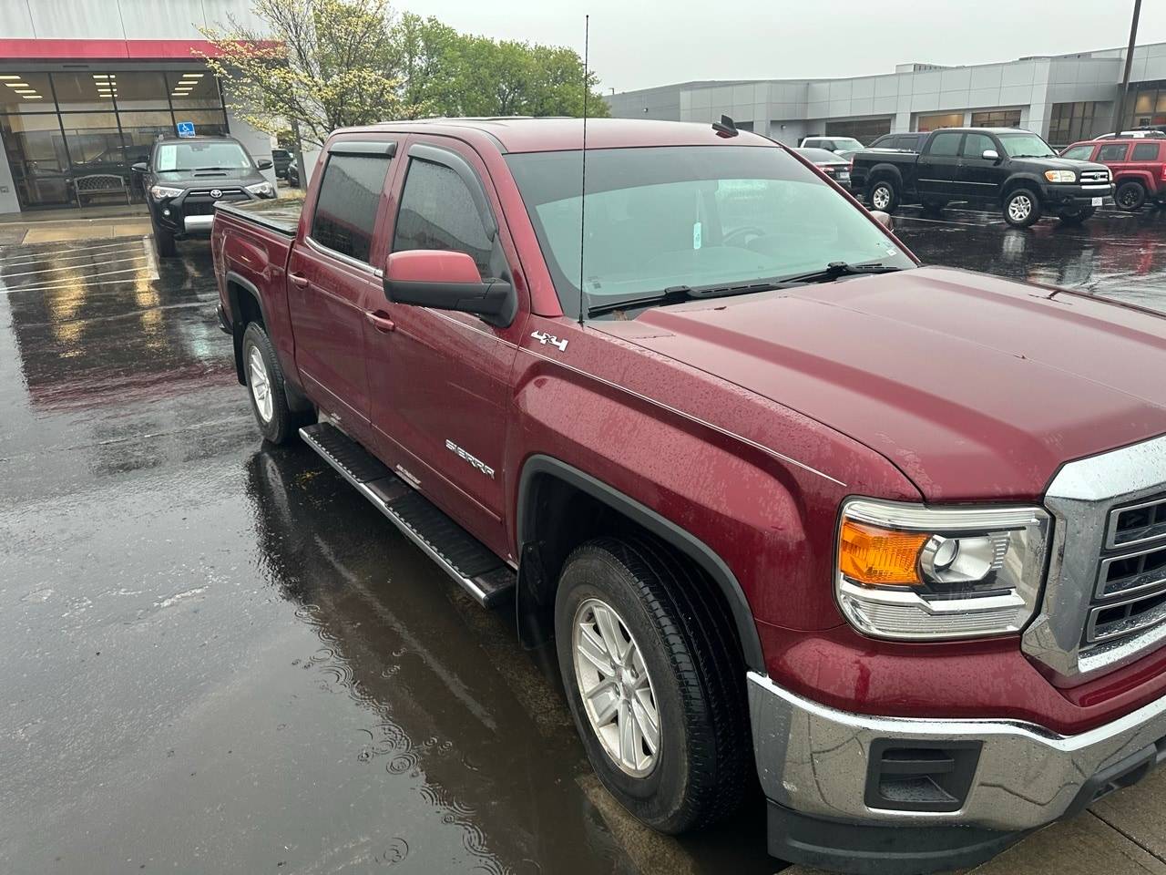 2014 GMC Sierra 1500 SLE — Pickup Truck — 122,278 mi — Springfield, MO